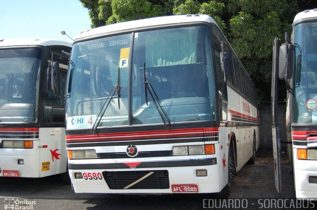 Pássaro Prata Transportadora Turística 9580 na cidade de Sorocaba, São Paulo, Brasil, por EDUARDO - SOROCABUS. Número da foto: #3251267.