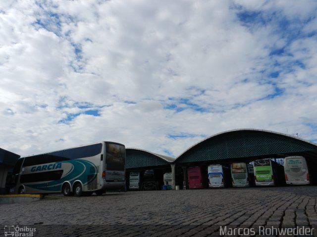 Viação Garcia 7966 na cidade de Londrina, Paraná, Brasil, por Marcos Rohwedder. Número da foto: #3249449.