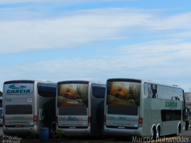 Viação Garcia 7156 na cidade de Londrina, Paraná, Brasil, por Marcos Rohwedder. ID da foto: 3249515.