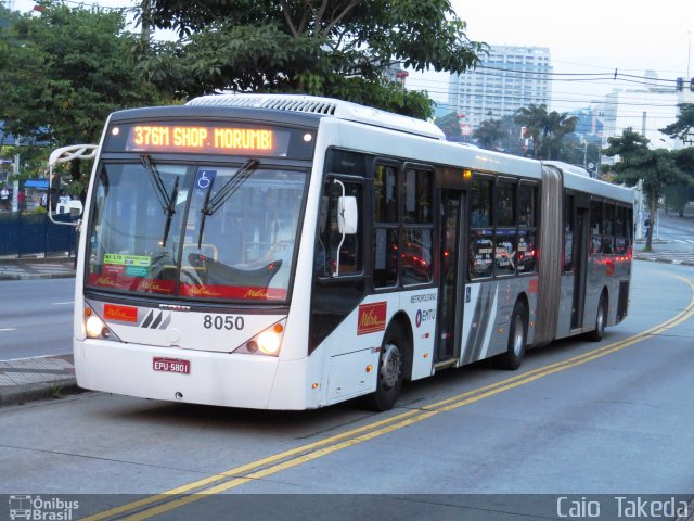 Metra - Sistema Metropolitano de Transporte 8050 na cidade de Diadema, São Paulo, Brasil, por Caio  Takeda. Número da foto: #3188966.