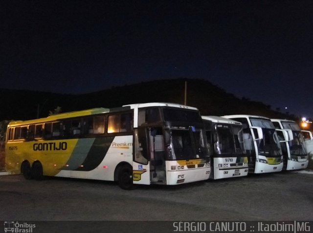 Empresa Gontijo de Transportes 15875 na cidade de Itaobim, Minas Gerais, Brasil, por Sérgio Augusto Braga Canuto. ID da foto: 3188881.