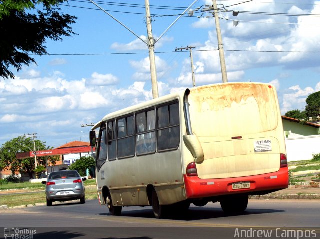 Ônibus Particulares 7997 na cidade de Pirapora, Minas Gerais, Brasil, por Andrew Campos. Número da foto: #3252863.
