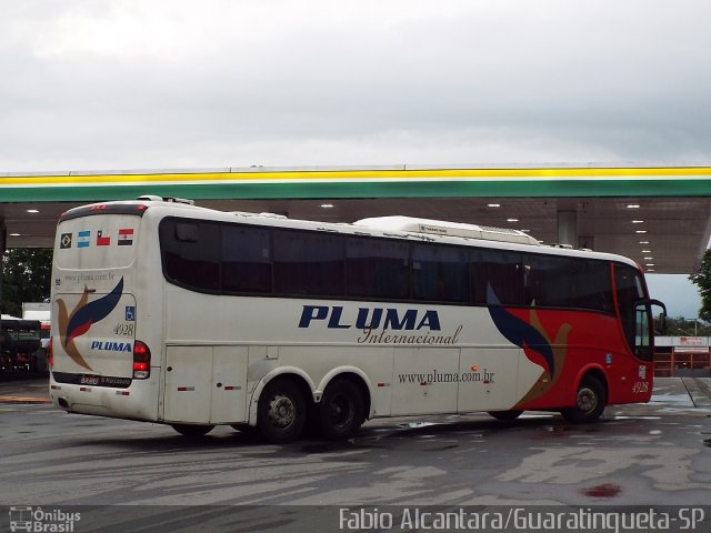 Pluma Conforto e Turismo 4928 na cidade de Guaratinguetá, São Paulo, Brasil, por Fabio Alcantara. ID da foto: 3253080.