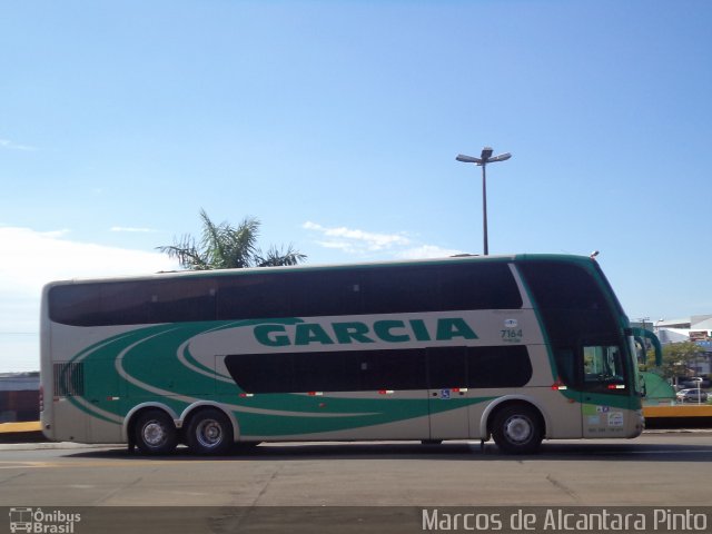 Viação Garcia 7164 na cidade de Londrina, Paraná, Brasil, por Marcos de Alcantara Pinto. ID da foto: 3274986.