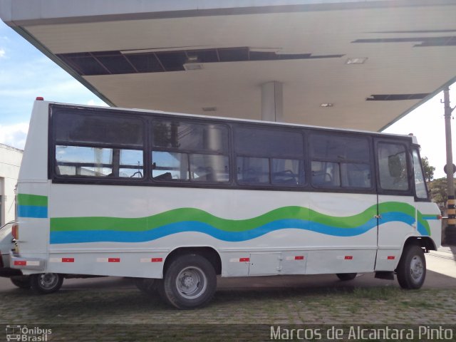 Ônibus Particulares 1911 na cidade de Três Corações, Minas Gerais, Brasil, por Marcos de Alcantara Pinto. Número da foto: #3279550.