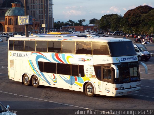 Catarinão Turismo 7000 na cidade de Aparecida, São Paulo, Brasil, por Fabio Alcantara. ID da foto: 3282697.