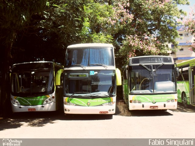 Expresso Princesa dos Campos GARAGEM DA PRINCESA DOS CAMPOS EM TOLEDO - PR na cidade de Toledo, Paraná, Brasil, por Fábio Singulani. Número da foto: #3283586.