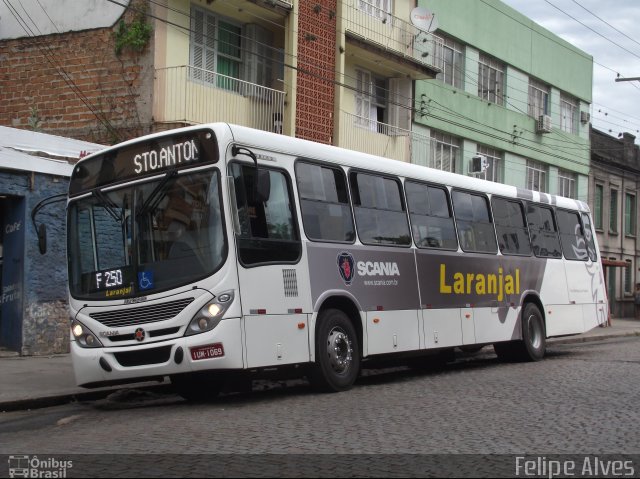 Laranjal Transportes 1069 na cidade de Pelotas, Rio Grande do Sul, Brasil, por Felipe Alves. Número da foto: #3254801.
