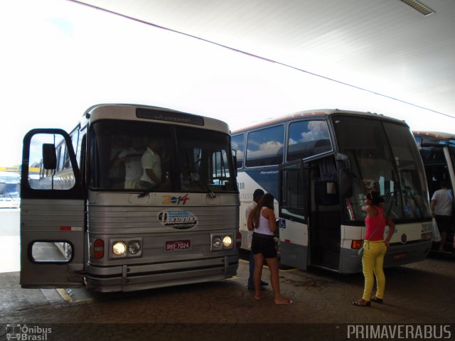 Ônibus Particulares DHV7024 na cidade de Ribeirão Preto, São Paulo, Brasil, por Alexandre Rodrigo. Número da foto: #3297300.