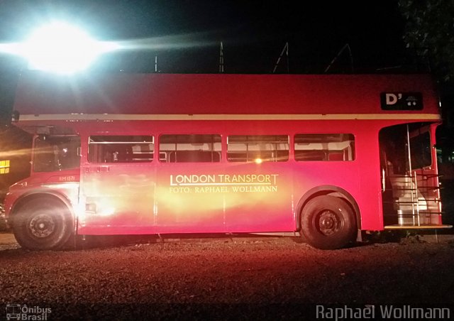 London Transport RM1571 na cidade de Gramado, Rio Grande do Sul, Brasil, por Raphael Wollmann. ID da foto: 3298673.