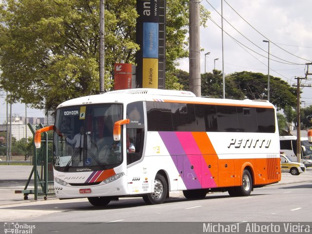 Transportadora Turística Petitto 6600 na cidade de São Paulo, São Paulo, Brasil, por Michael  Alberto Vieira. Número da foto: #3300275.
