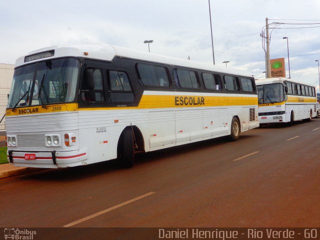 Escolares 2800 na cidade de Rio Verde, Goiás, Brasil, por Daniel Henrique. ID da foto: 3300637.