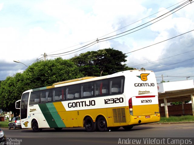 Empresa Gontijo de Transportes 12320 na cidade de Pirapora, Minas Gerais, Brasil, por Andrew Campos. ID da foto: 3304574.