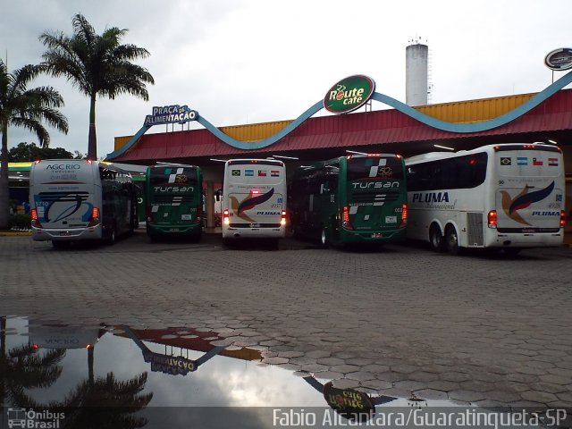 Pluma Conforto e Turismo 4937 na cidade de Guaratinguetá, São Paulo, Brasil, por Fabio Alcantara. Número da foto: #3306649.