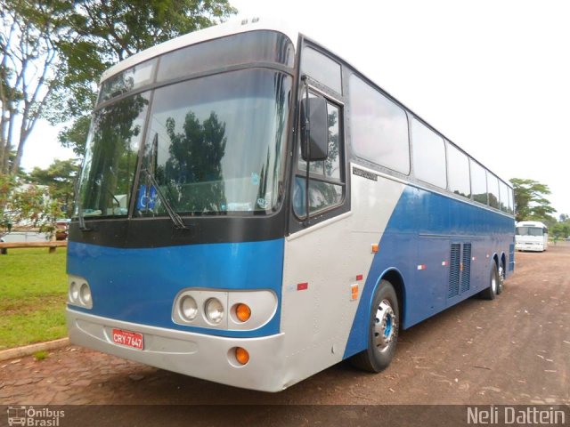Ônibus Particulares 7647 na cidade de Santa Helena, Paraná, Brasil, por Lucas Pereira Bicca. Número da foto: #3308942.
