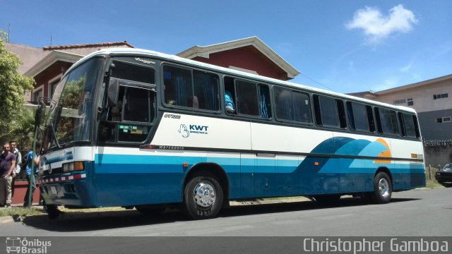 KWT - Kawasmy Tours S.A. AB 2726 na cidade de , por Christopher Gamboa. ID da foto: 3308188.