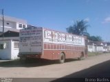 Ônibus Particulares  na cidade de Nova Viçosa, Bahia, Brasil, por Breno Martins. Número da foto: #3310313.