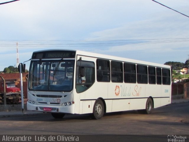 Transportadora Vale do Sol 2300 na cidade de Botucatu, São Paulo, Brasil, por Alexandre  Luis de Oliveira. Número da foto: #3313275.