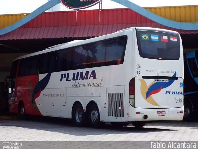 Pluma Conforto e Turismo 7238 na cidade de Guaratinguetá, São Paulo, Brasil, por Fabio Alcantara. ID da foto: 3317277.