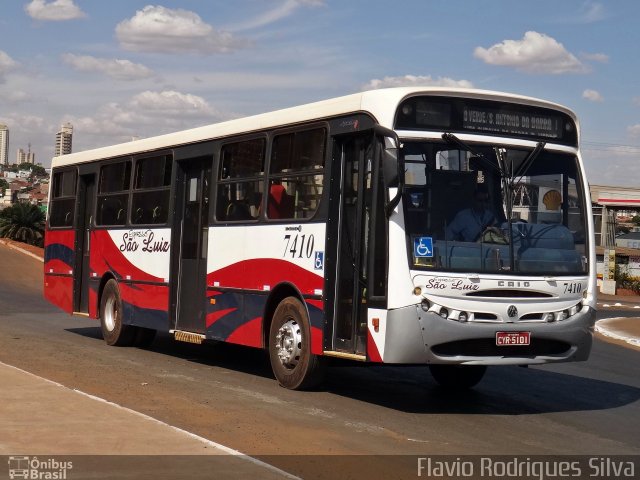 Expresso São Luiz 7410 na cidade de Rio Verde, Goiás, Brasil, por Flavio Rodrigues Silva. ID da foto: 3319733.