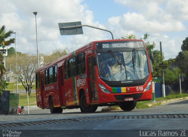 Empresa Metropolitana 519 na cidade de Recife, Pernambuco, Brasil, por Lucas Ramos. Número da foto: #3320011.