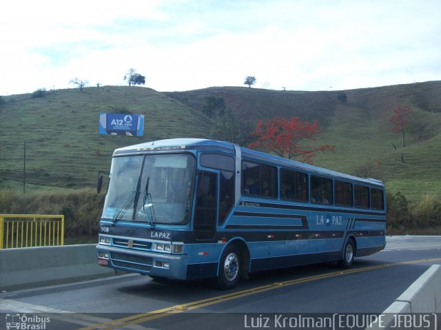 La Paz Transportadora Turística 908 na cidade de Aparecida, São Paulo, Brasil, por Luiz Krolman. ID da foto: 3257211.