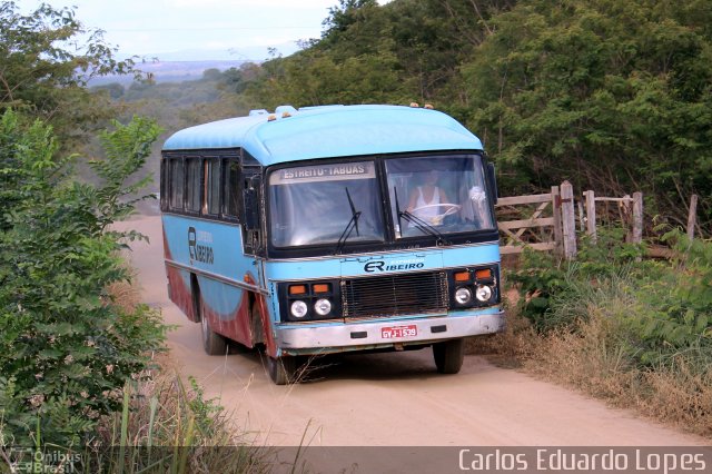 Expresso Ribeiro 2700 na cidade de Montes Claros, Minas Gerais, Brasil, por Carlos Eduardo Lopes. Número da foto: #3258170.