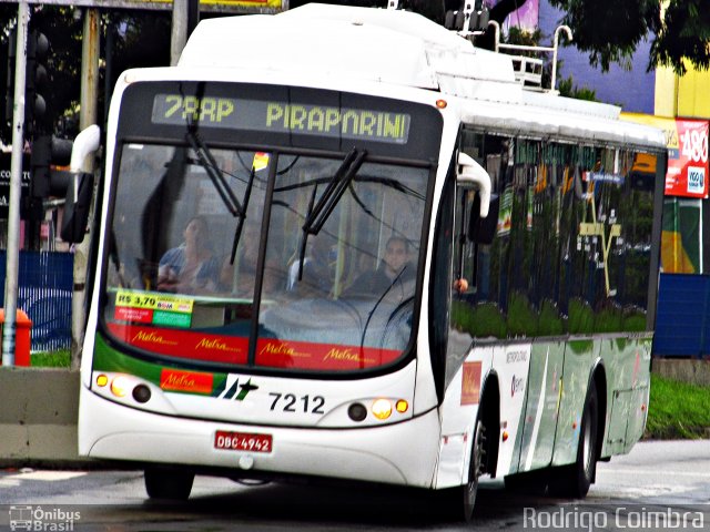 Metra - Sistema Metropolitano de Transporte 7212 na cidade de São Paulo, São Paulo, Brasil, por Rodrigo Coimbra. Número da foto: #3259656.