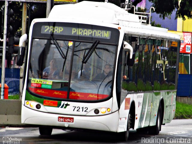 Metra - Sistema Metropolitano de Transporte 7212 na cidade de São Paulo, São Paulo, Brasil, por Rodrigo Coimbra. ID da foto: 3259656.