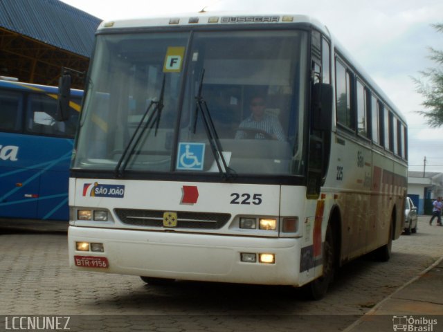 São João Votorantim - Sorotur Turismo 225 na cidade de São Miguel Arcanjo, São Paulo, Brasil, por Luis Nunez. Número da foto: #3263020.