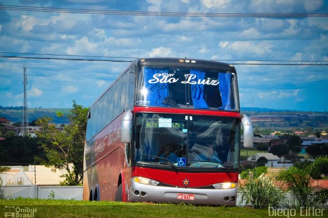 Expresso São Luiz 6930 na cidade de Rondonópolis, Mato Grosso, Brasil, por Diego Eifler. Número da foto: #3265118.