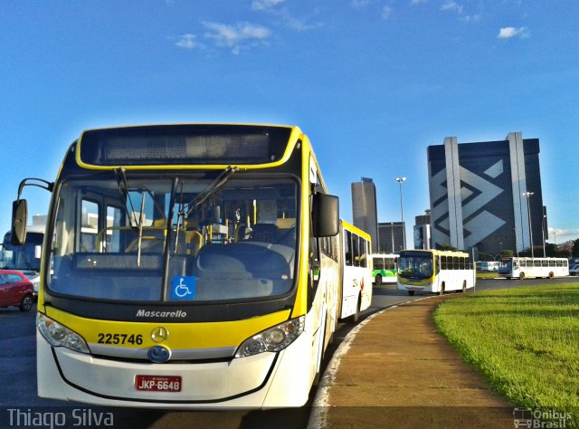 Viação Pioneira 225746 na cidade de Brasília, Distrito Federal, Brasil, por Thiago Silva . ID da foto: 3347840.