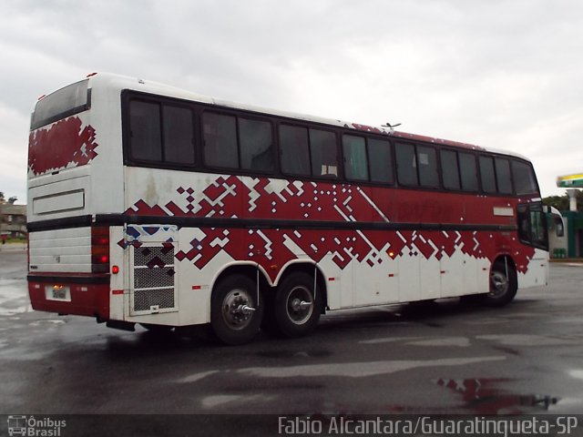 Ônibus Particulares 9290 na cidade de Guaratinguetá, São Paulo, Brasil, por Fabio Alcantara. Número da foto: #3348717.