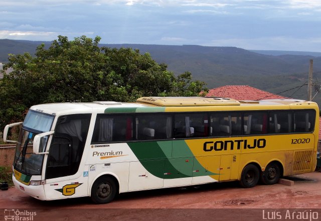 Empresa Gontijo de Transportes 12020 na cidade de Minas Novas, Minas Gerais, Brasil, por Luís Carlos Santinne Araújo. ID da foto: 3347823.