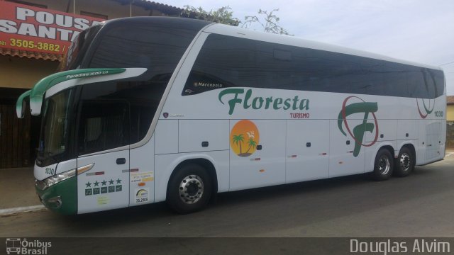 Floresta Turismo 1030 na cidade de Trindade, Goiás, Brasil, por Douglas Alvim. Número da foto: #3355749.