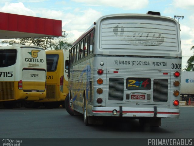 Ônibus Particulares DHV7024 na cidade de Ribeirão Preto, São Paulo, Brasil, por Alexandre Rodrigo. Número da foto: #3355606.