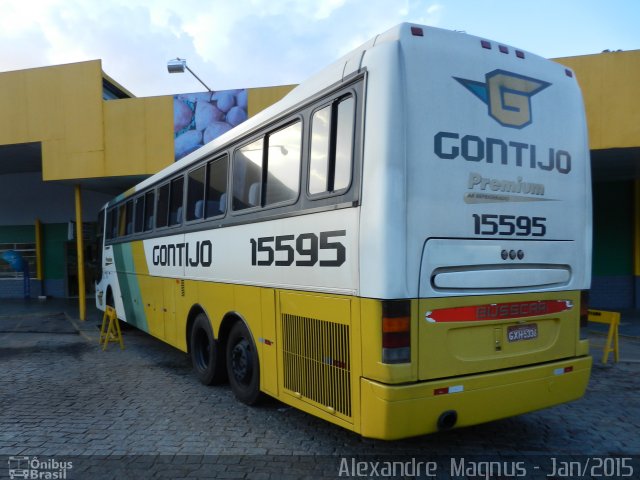 Empresa Gontijo de Transportes 15595 na cidade de Camanducaia, Minas Gerais, Brasil, por Alexandre  Magnus. ID da foto: 3361503.