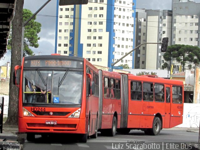 Auto Viação Redentor HD244 na cidade de Curitiba, Paraná, Brasil, por Luiz Scarabotto . Número da foto: #3362649.