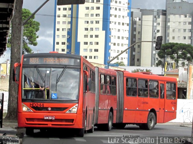 Auto Viação Redentor HD244 na cidade de Curitiba, Paraná, Brasil, por Luiz Scarabotto . ID da foto: 3362649.