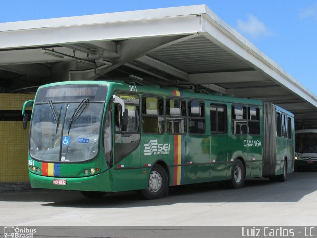 Rodoviária Caxangá 351 na cidade de Olinda, Pernambuco, Brasil, por Luiz Carlos de Santana. Número da foto: #3369569.