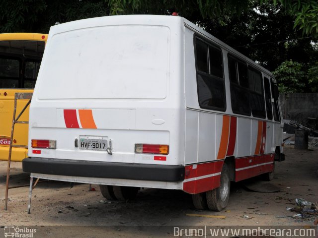 Ônibus Particulares 9017 na cidade de Fortaleza, Ceará, Brasil, por Bruno Oliveira Nunes. ID da foto: 3328321.