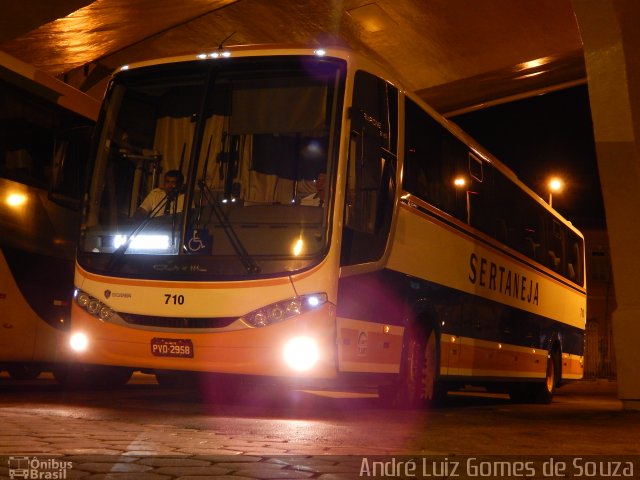 Viação Sertaneja 710  na cidade de Belo Horizonte, Minas Gerais, Brasil, por André Luiz Gomes de Souza. Número da foto: #3372332.