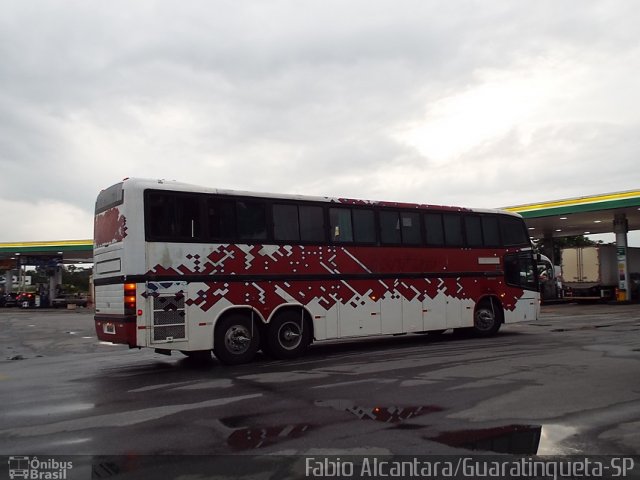 Ônibus Particulares 9290 na cidade de Guaratinguetá, São Paulo, Brasil, por Fabio Alcantara. Número da foto: #3371989.