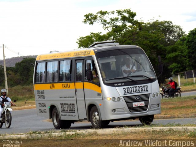 Auto-Escola Reginorte 02 na cidade de Pirapora, Minas Gerais, Brasil, por Andrew Campos. Número da foto: #3371721.
