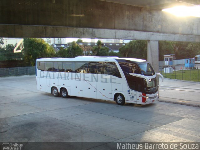 Auto Viação Catarinense 3371 na cidade de Curitiba, Paraná, Brasil, por Matheus Barreto de Souza. Número da foto: #3374148.