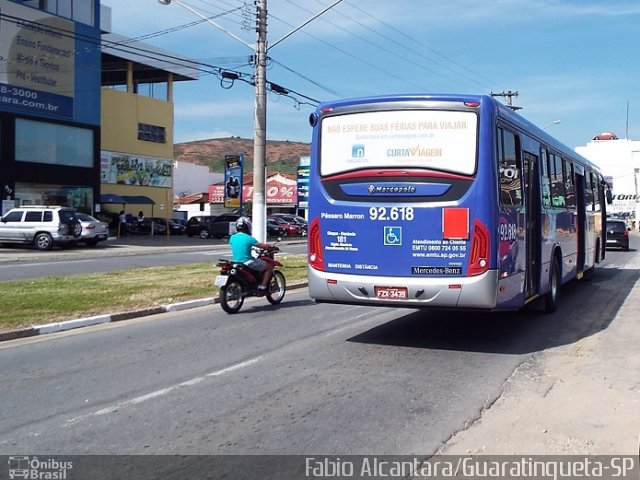 Empresa de Ônibus Pássaro Marron 92.618 na cidade de Guaratinguetá, São Paulo, Brasil, por Fabio Alcantara. Número da foto: #3374681.