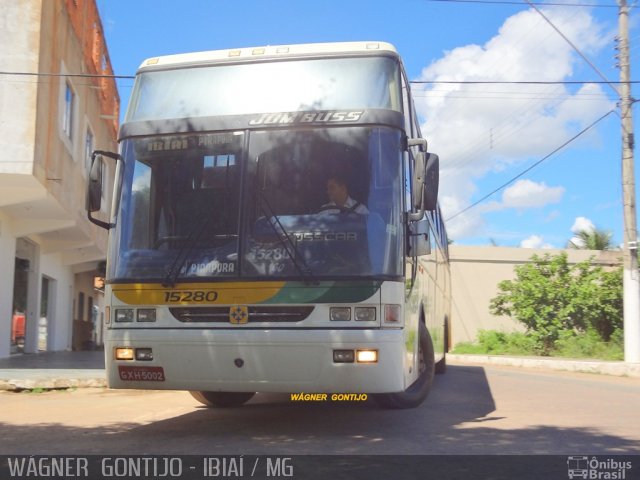 Empresa Gontijo de Transportes 15280 na cidade de Ibiaí, Minas Gerais, Brasil, por Wagner Gontijo Várzea da Palma-mg. Número da foto: #3374776.