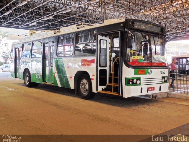 Metra - Sistema Metropolitano de Transporte 7056 na cidade de Santo André, São Paulo, Brasil, por Caio  Takeda. Número da foto: #3378991.
