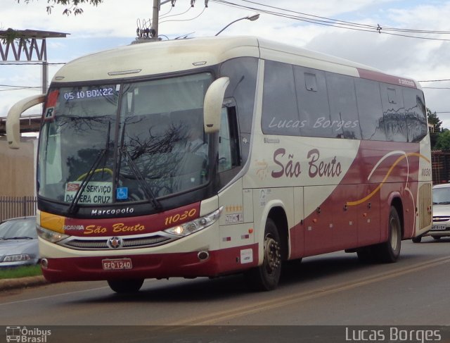 Viação São Bento Ribeirão Preto 11030 na cidade de Araxá, Minas Gerais, Brasil, por Lucas Borges . Número da foto: #3380613.
