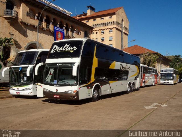 Realtur 12000 na cidade de Araxá, Minas Gerais, Brasil, por Guilherme Antonio. Número da foto: #3380406.